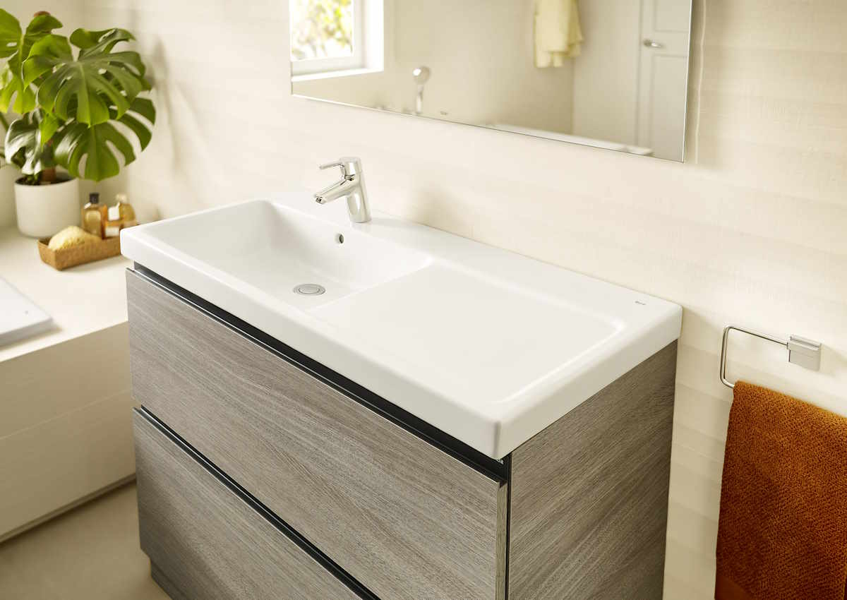 lander vanity unit